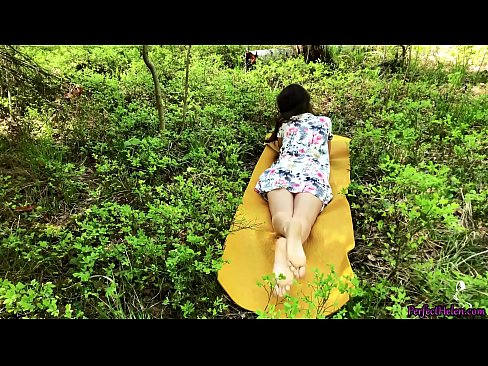 ❤️ Stranger on Tinder Masturbates My Pussy and Fucks Passionately in the woods (En främling på Tinder onanerar min fitta och knullar passionerat i skogen) Porno at sv.hentai-ita.ru ❌️❤